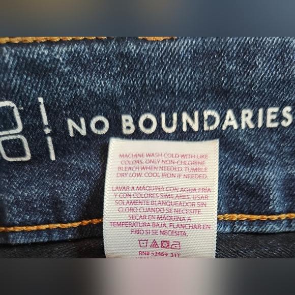 No Boundaries Juniors Dark Blue Flare Denim 5 Pocket Jeans Size 11 - Picture 7 of 12